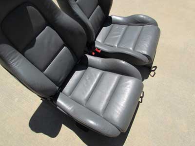 Audi TT MK1 8N Sports Front Seats w/ Napa Fine Leather and Suede Accents (Pair)2